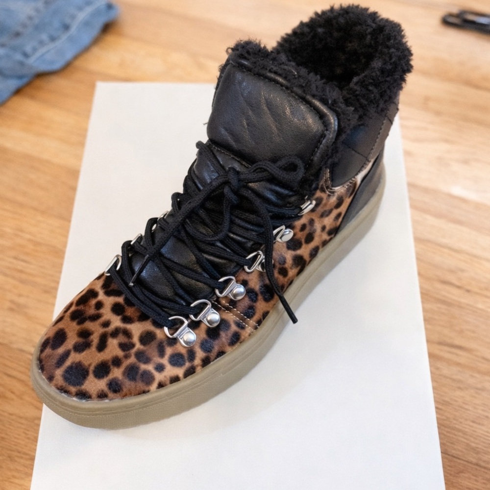 Marc Fisher Fur-Lined Cheetah Print Sneaker Boots | Size 6.5 NWT